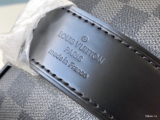POUCH TOILETRY LOUIS VUITTON 0723